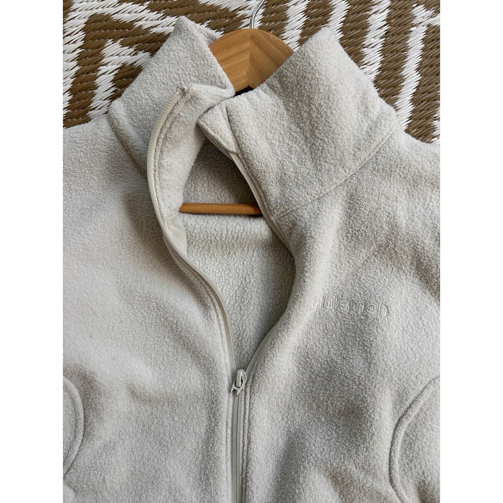 Lululemon Looped Terry Fleece Full Zip Bone (small stain) Size 6 - Picture 6 of 9